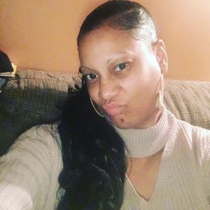 Meet your Posher, Lakisha.